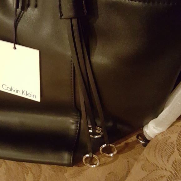 Calvin Klein NWT purse - Picture 5 of 7